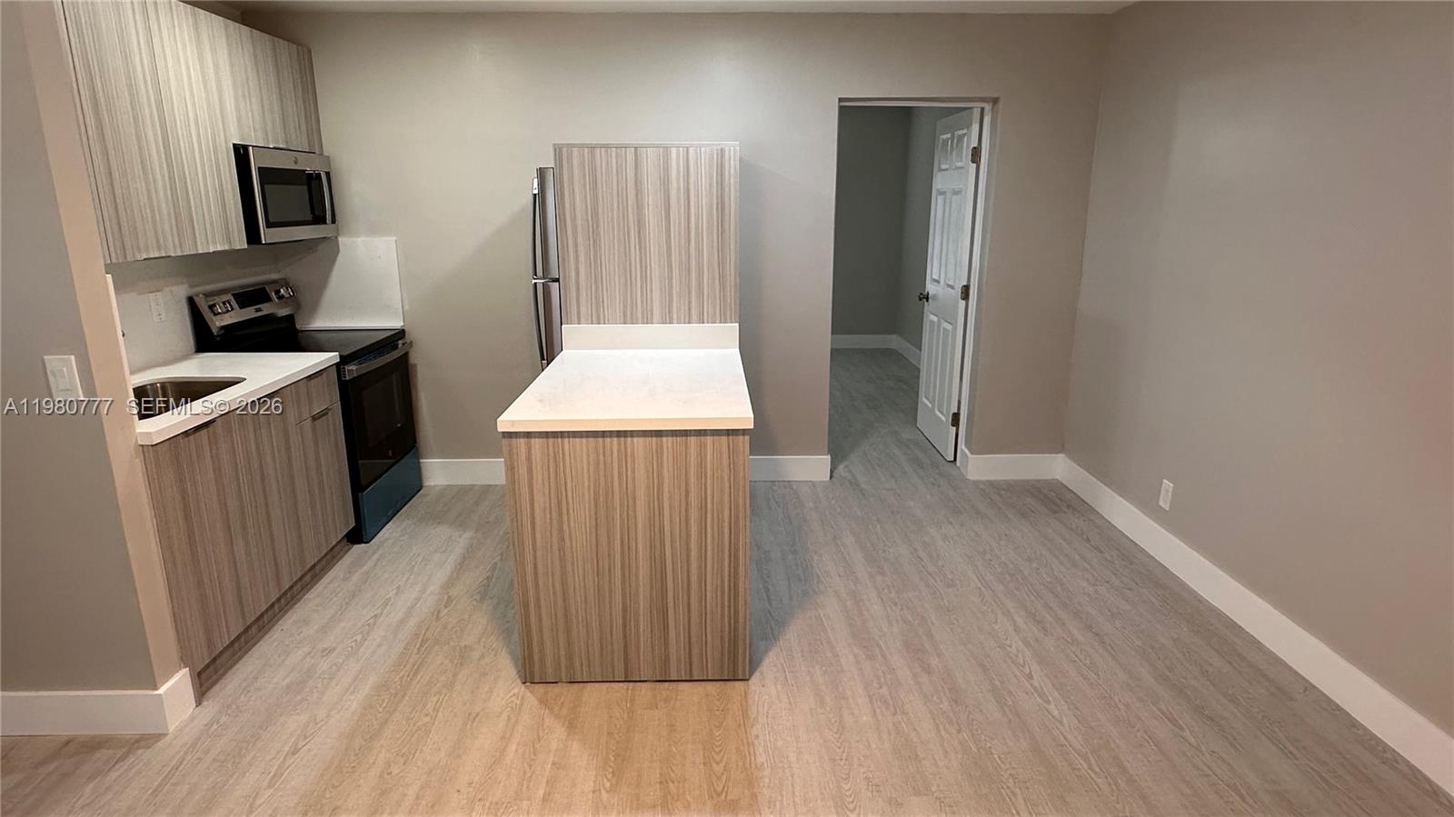 216 NW 12th St Pompano Beach, FL 33060