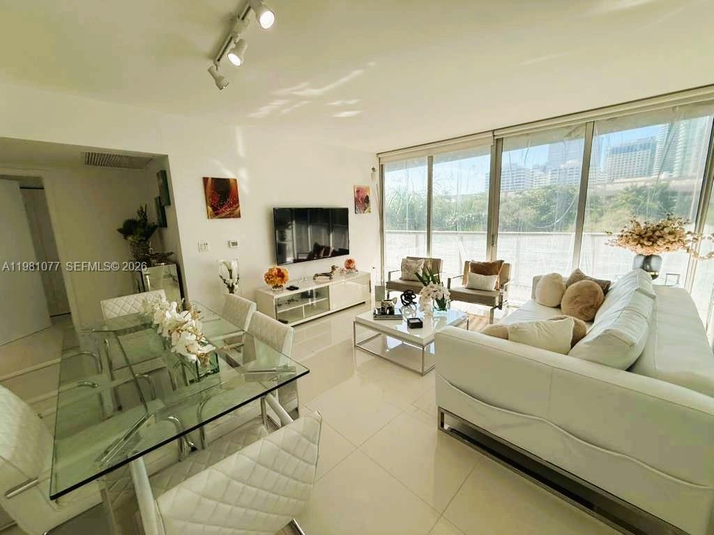 image Icon Brickell II2