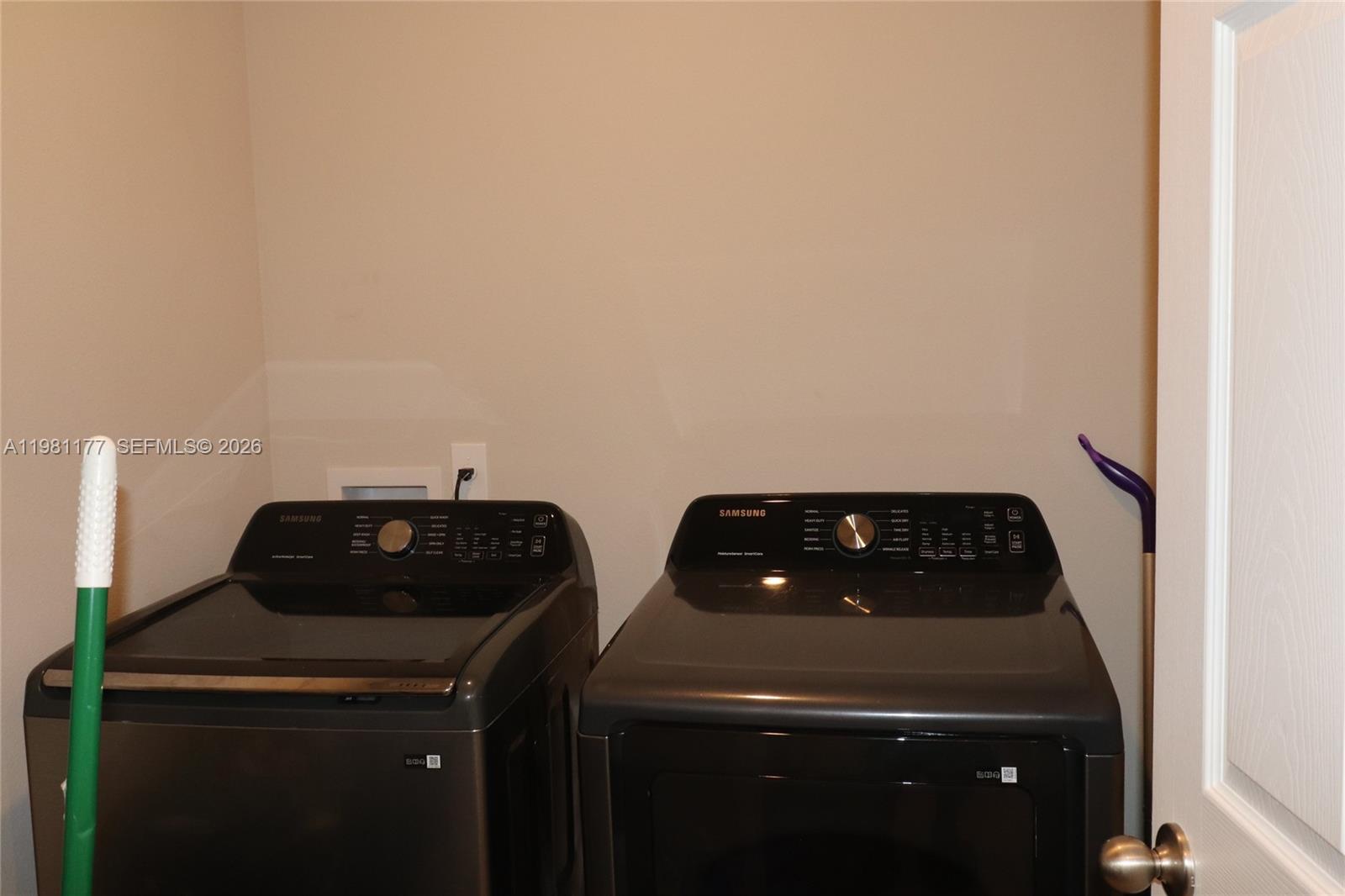 920 Cambridge Dr Winter Haven, FL 33881