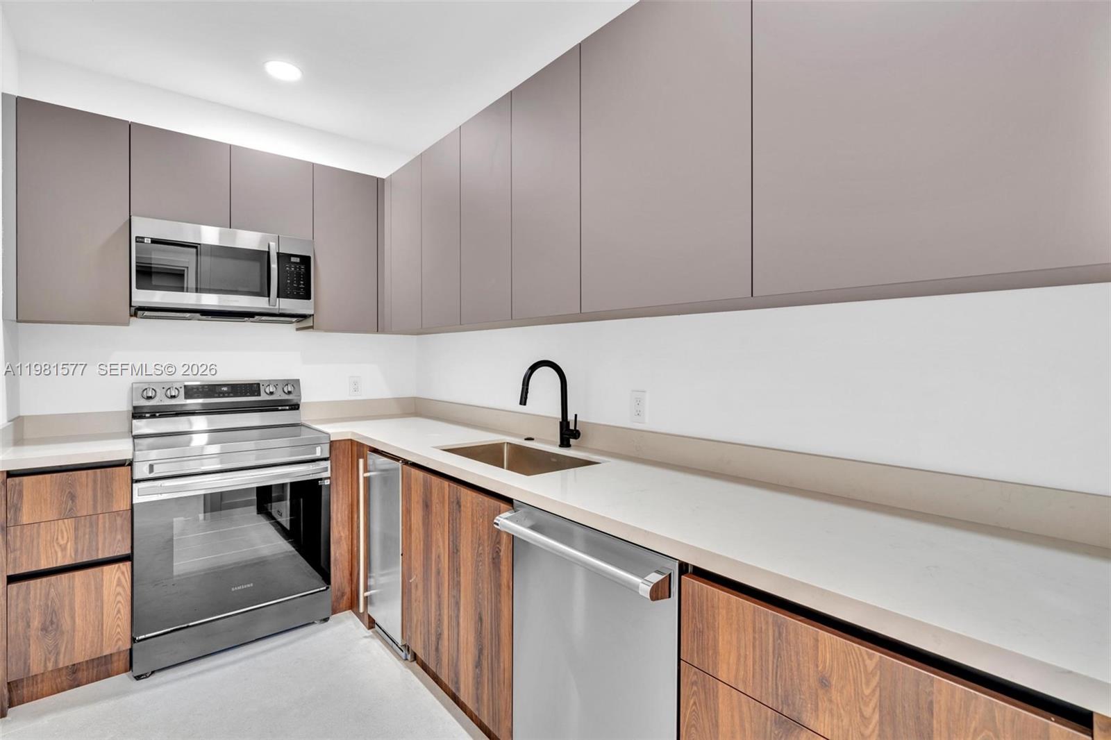 2311 SW 108th Ter Davie, FL 33324