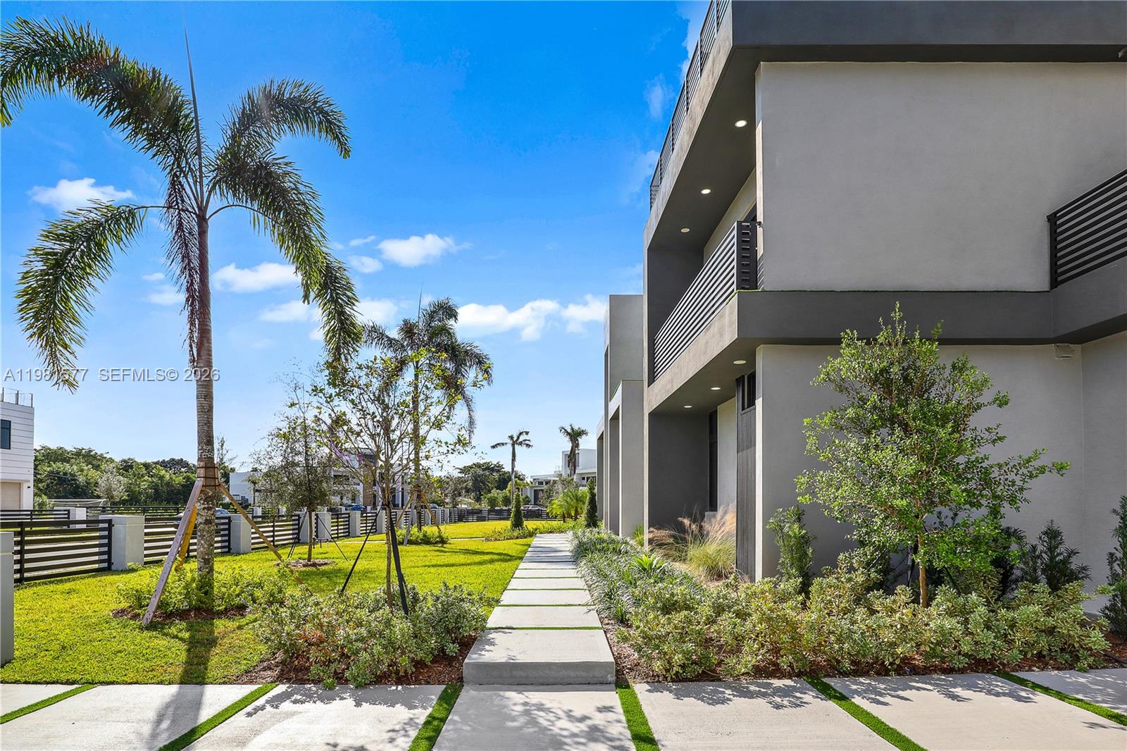 2311 SW 108th Ter Davie, FL 33324