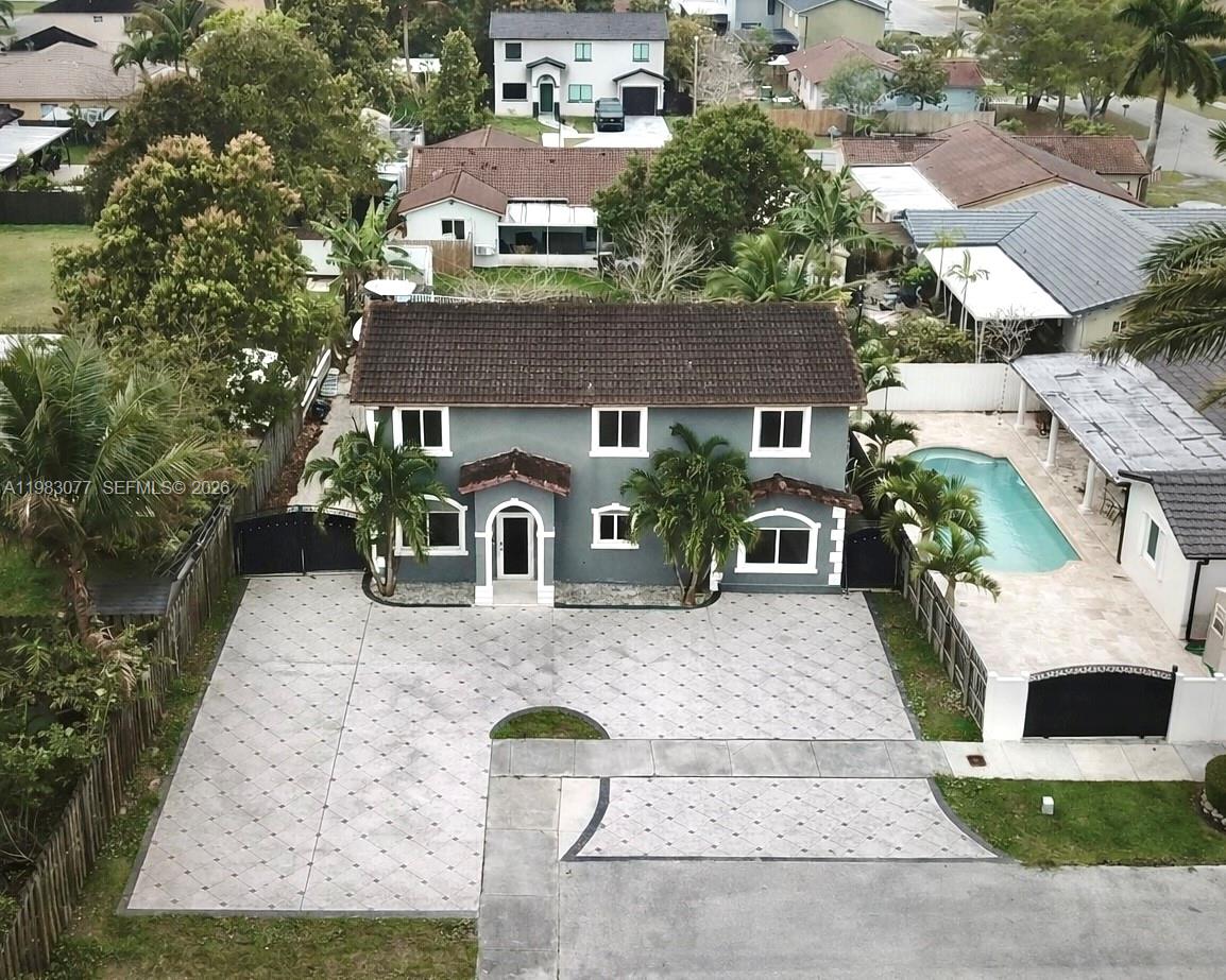 15302 SW 180th Ter Miami, FL 33187