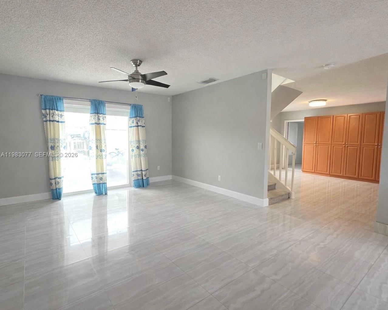 15302 SW 180th Ter Miami, FL 33187