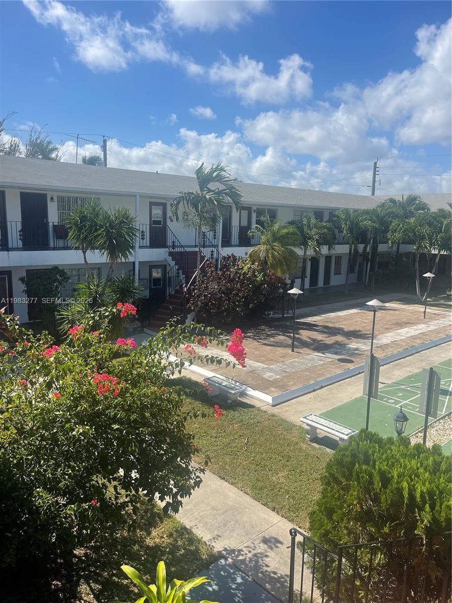 1050 Atlantic Shores Blvd #211 Hallandale Beach, FL 33009