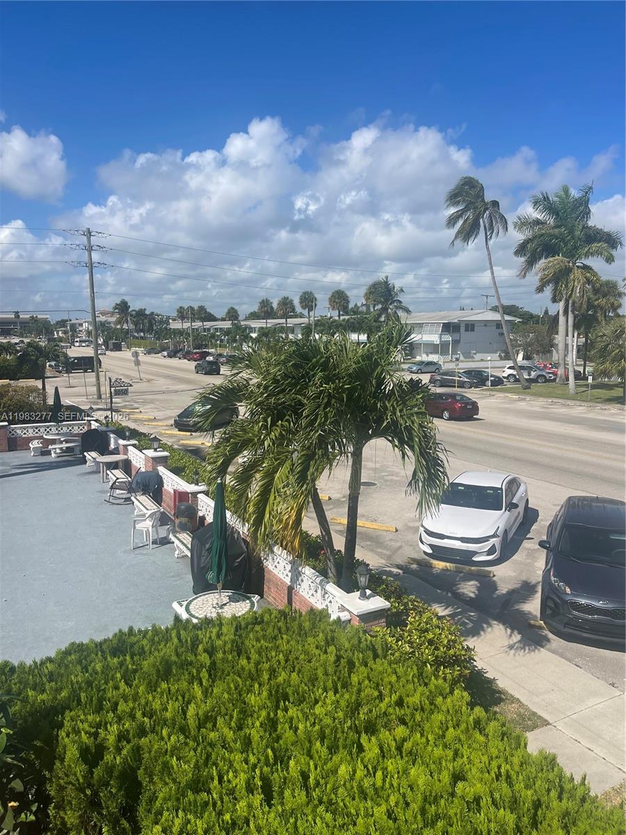 1050 Atlantic Shores Blvd #211 Hallandale Beach, FL 33009