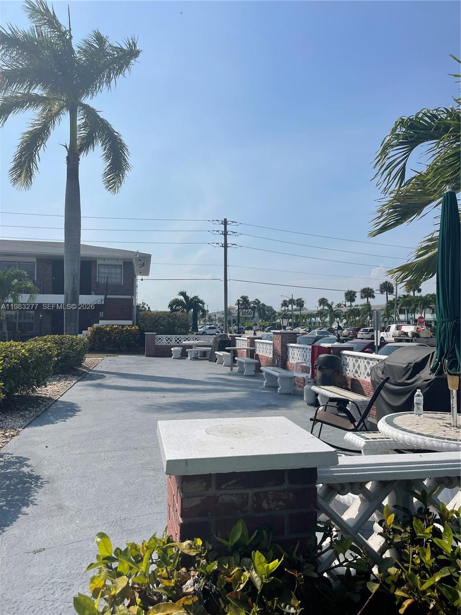 1050 Atlantic Shores Blvd #211 Hallandale Beach, FL 33009