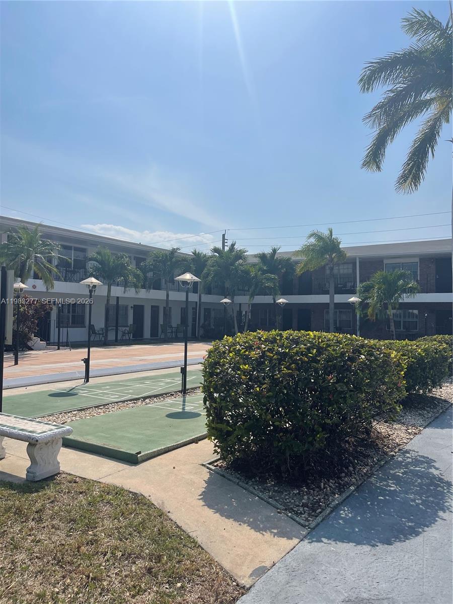 1050 Atlantic Shores Blvd #211 Hallandale Beach, FL 33009