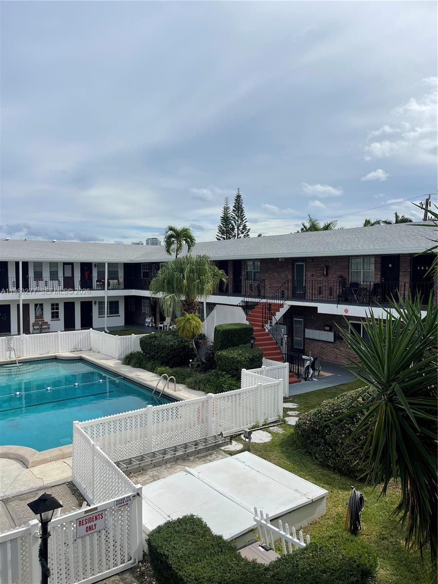 1050 Atlantic Shores Blvd #211 Hallandale Beach, FL 33009