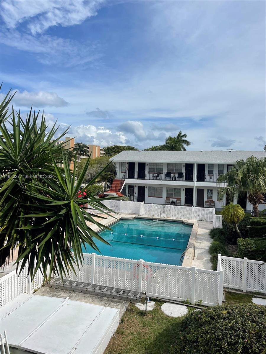 1050 Atlantic Shores Blvd #211 Hallandale Beach, FL 33009