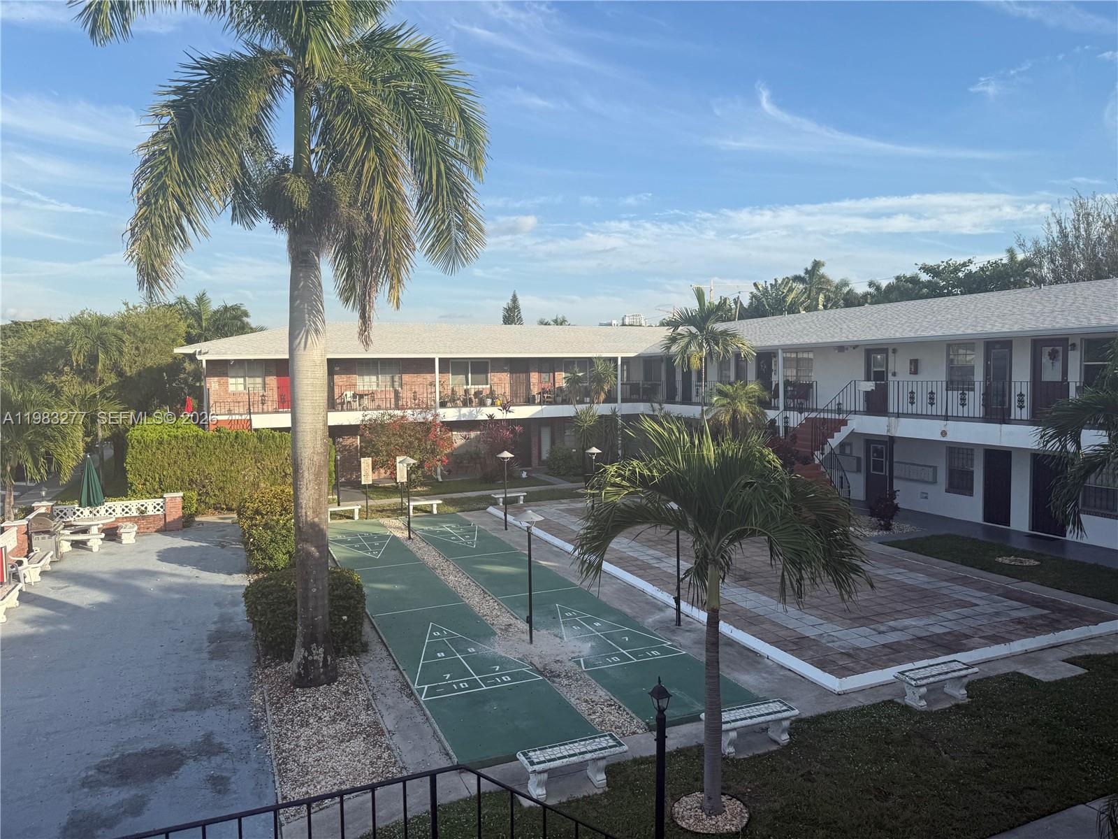 1050 Atlantic Shores Blvd #211 Hallandale Beach, FL 33009