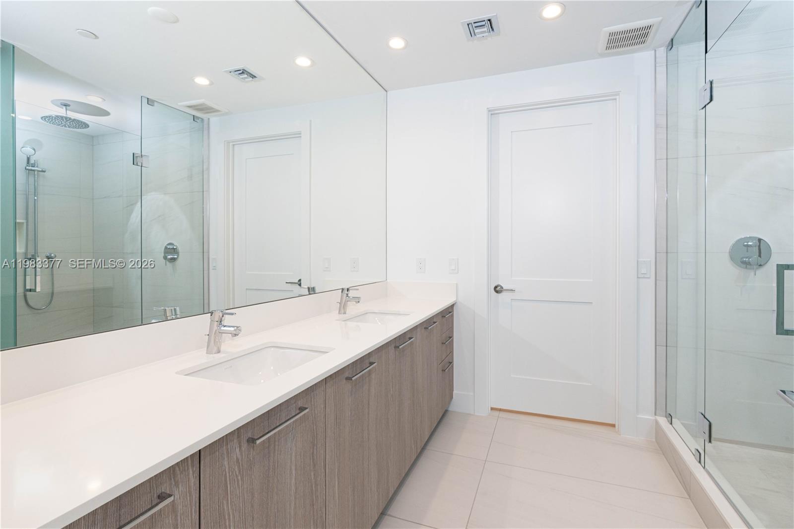 153 N Seabreeze Blvd #703 Fort Lauderdale, FL 33304