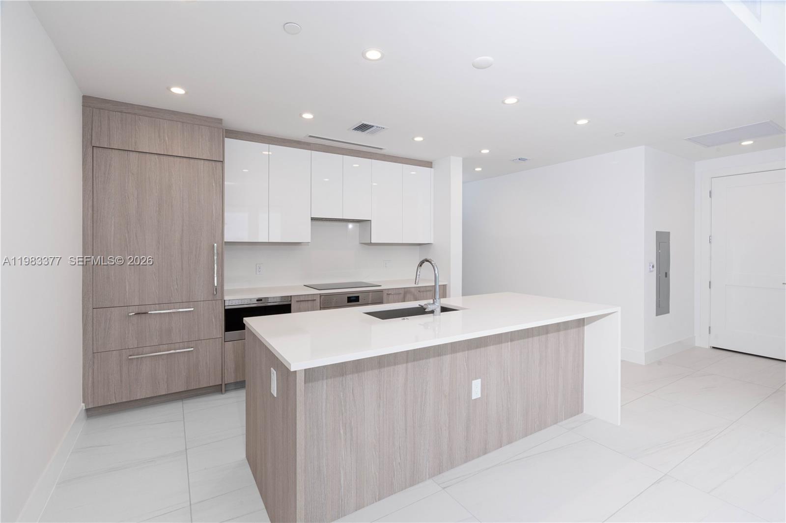 153 N Seabreeze Blvd #703 Fort Lauderdale, FL 33304