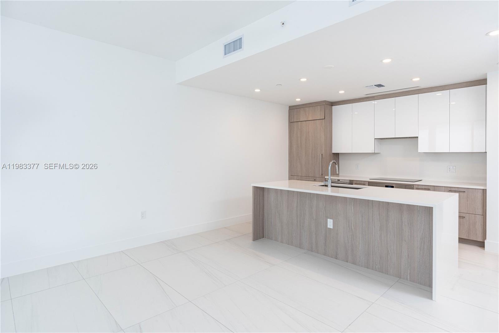 153 N Seabreeze Blvd #703 Fort Lauderdale, FL 33304