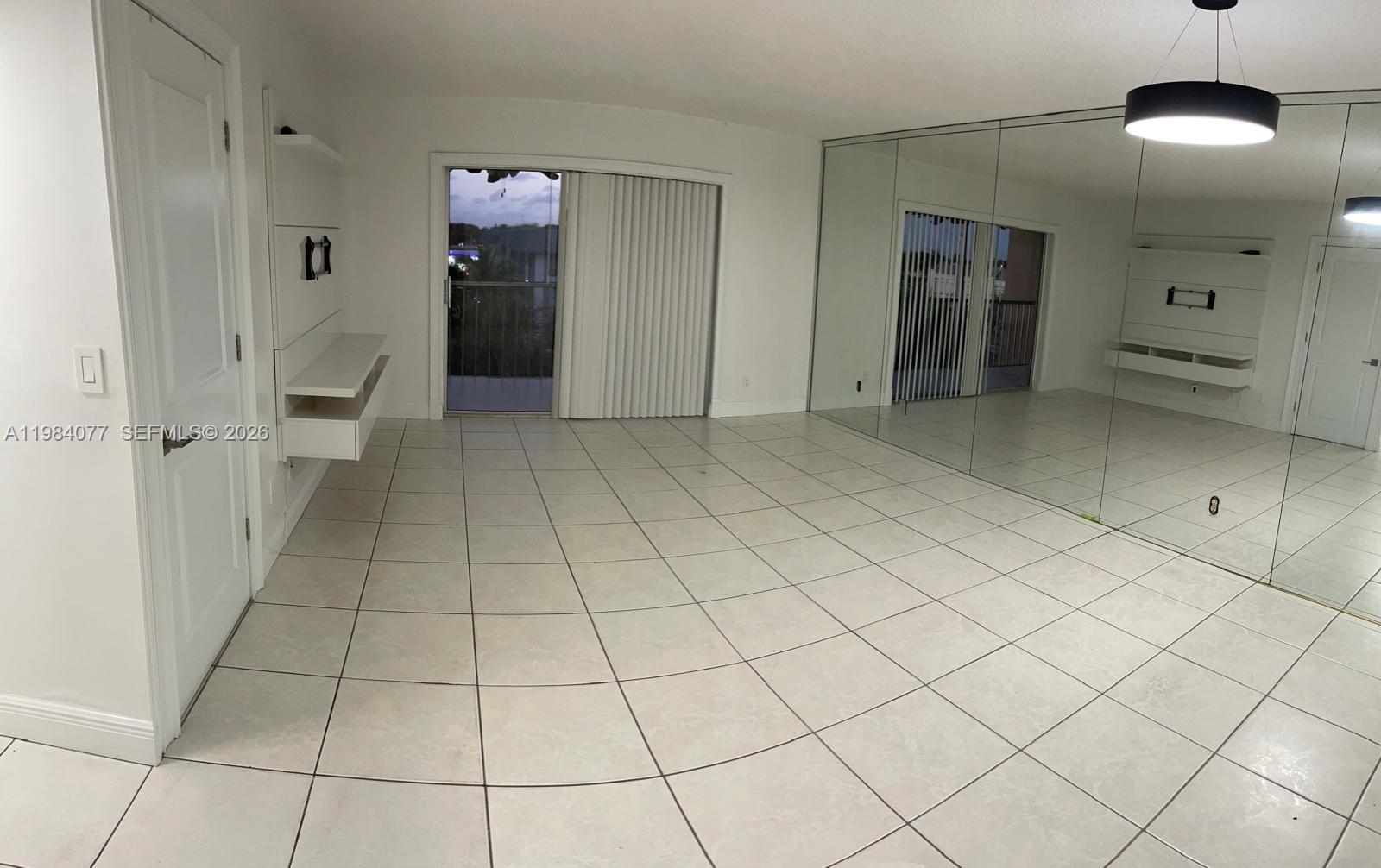 17000 NW 67th Ave #437 Hialeah, FL 33015