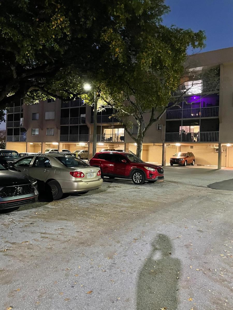 17000 NW 67th Ave #437 Hialeah, FL 33015