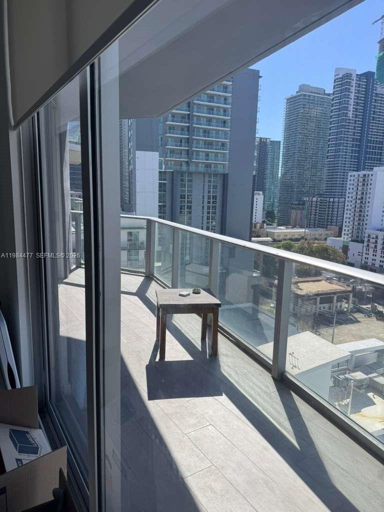 image Brickell Ten18
