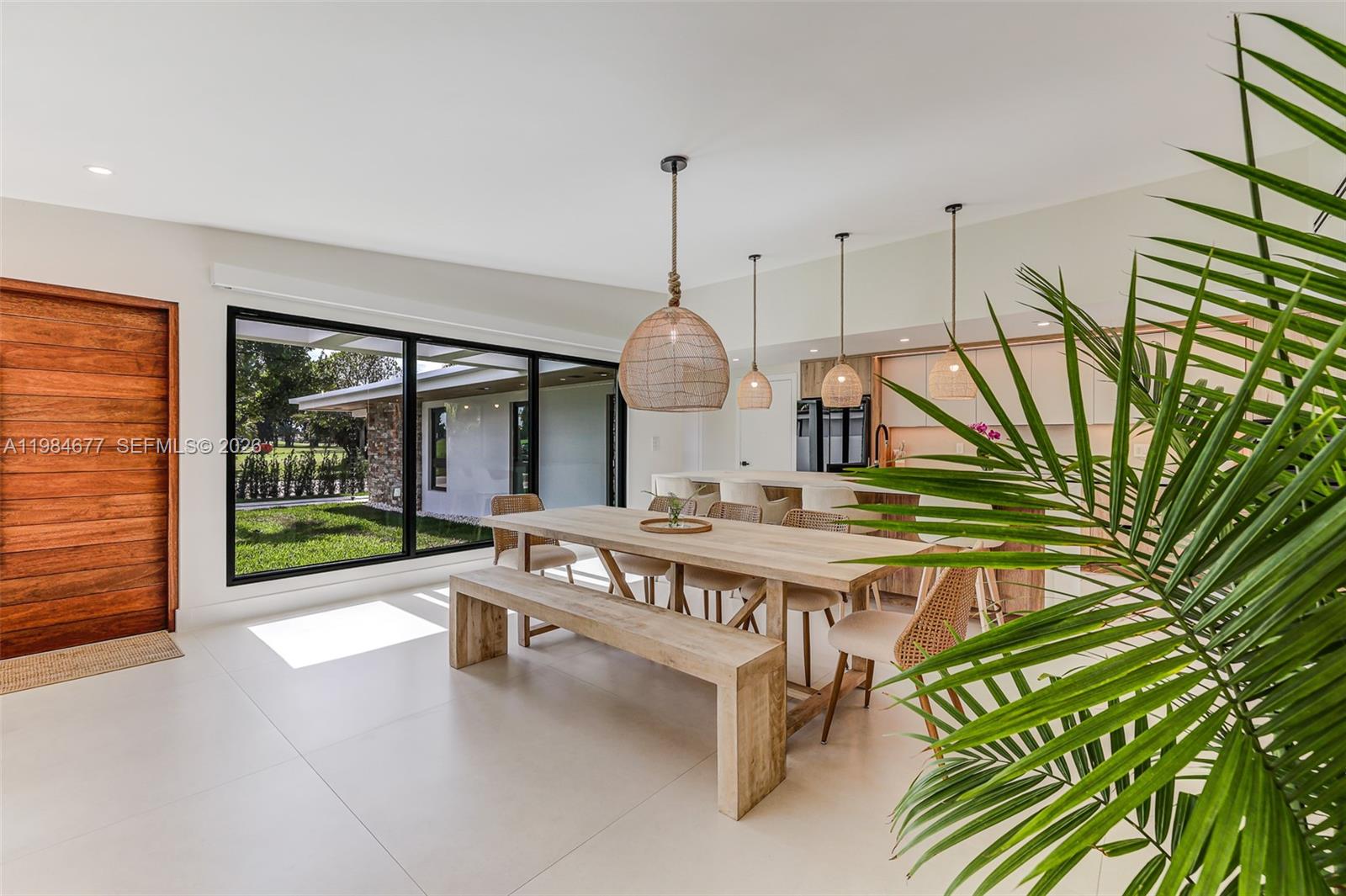 905 Fairway Dr Miami Beach, FL 33141