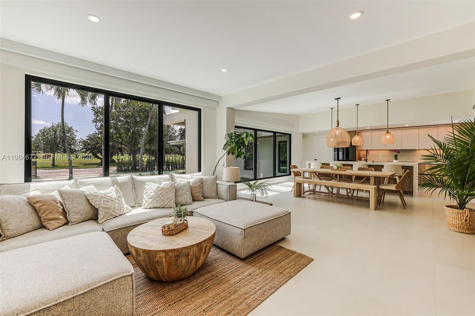 905 Fairway Dr Miami Beach, FL 33141