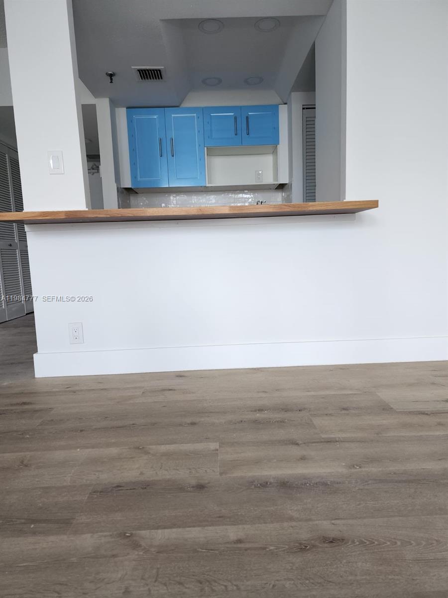 520 Brickell Key Dr #A1517 Miami, FL 33131