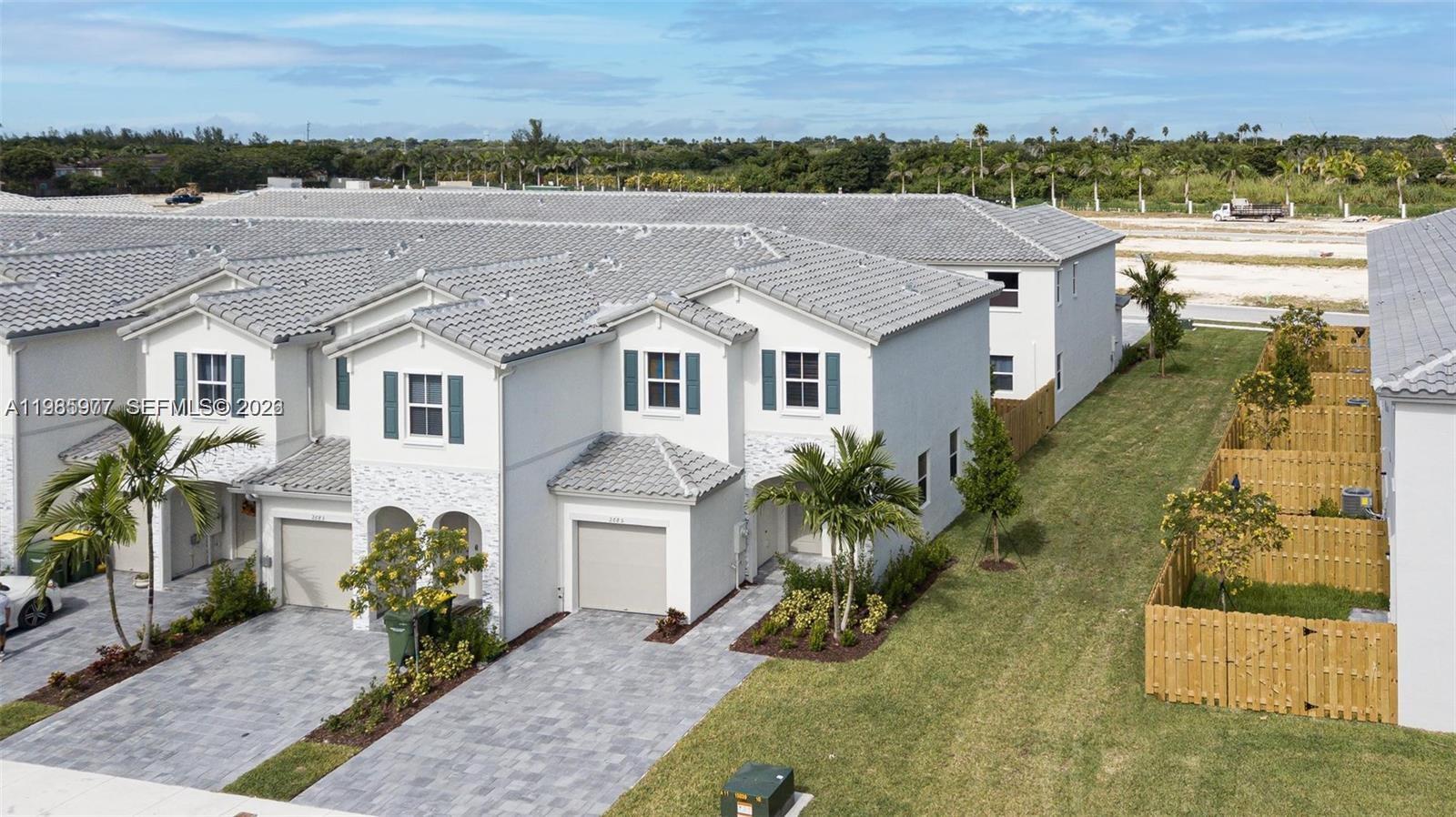 2685 SE 12th St #2685