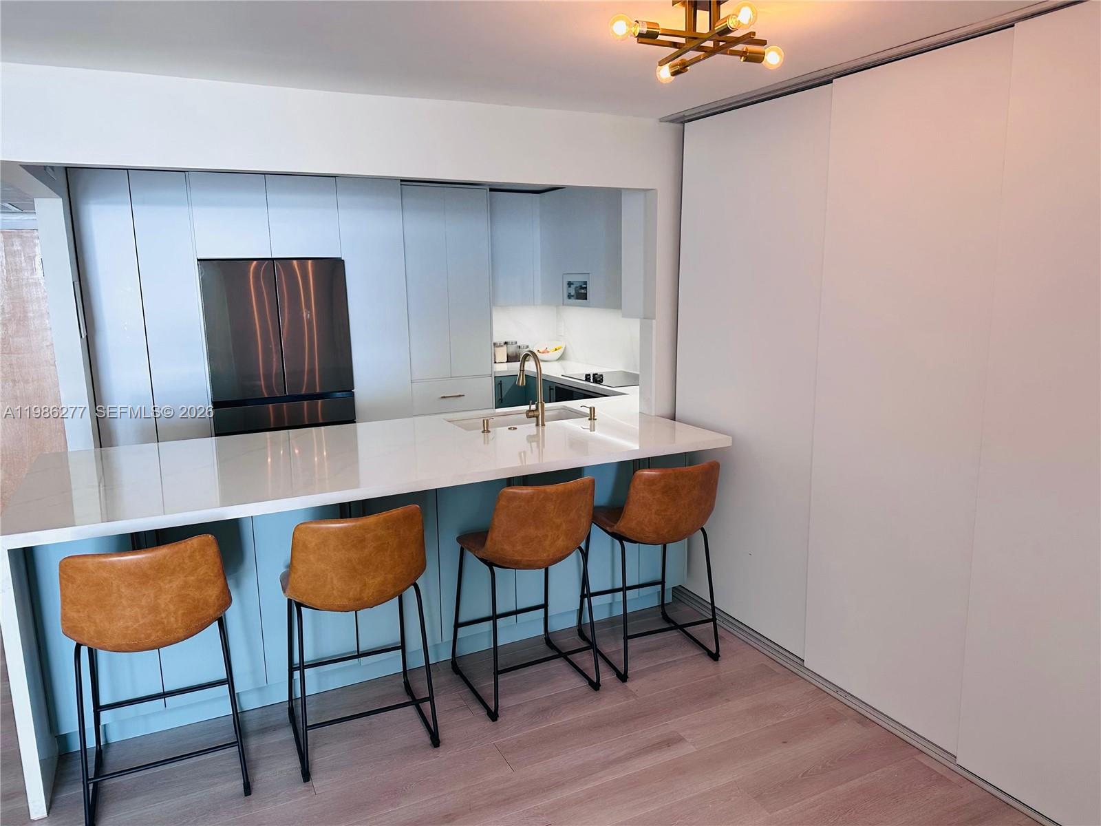 6450 Collins Ave #903 Miami Beach, FL 33141