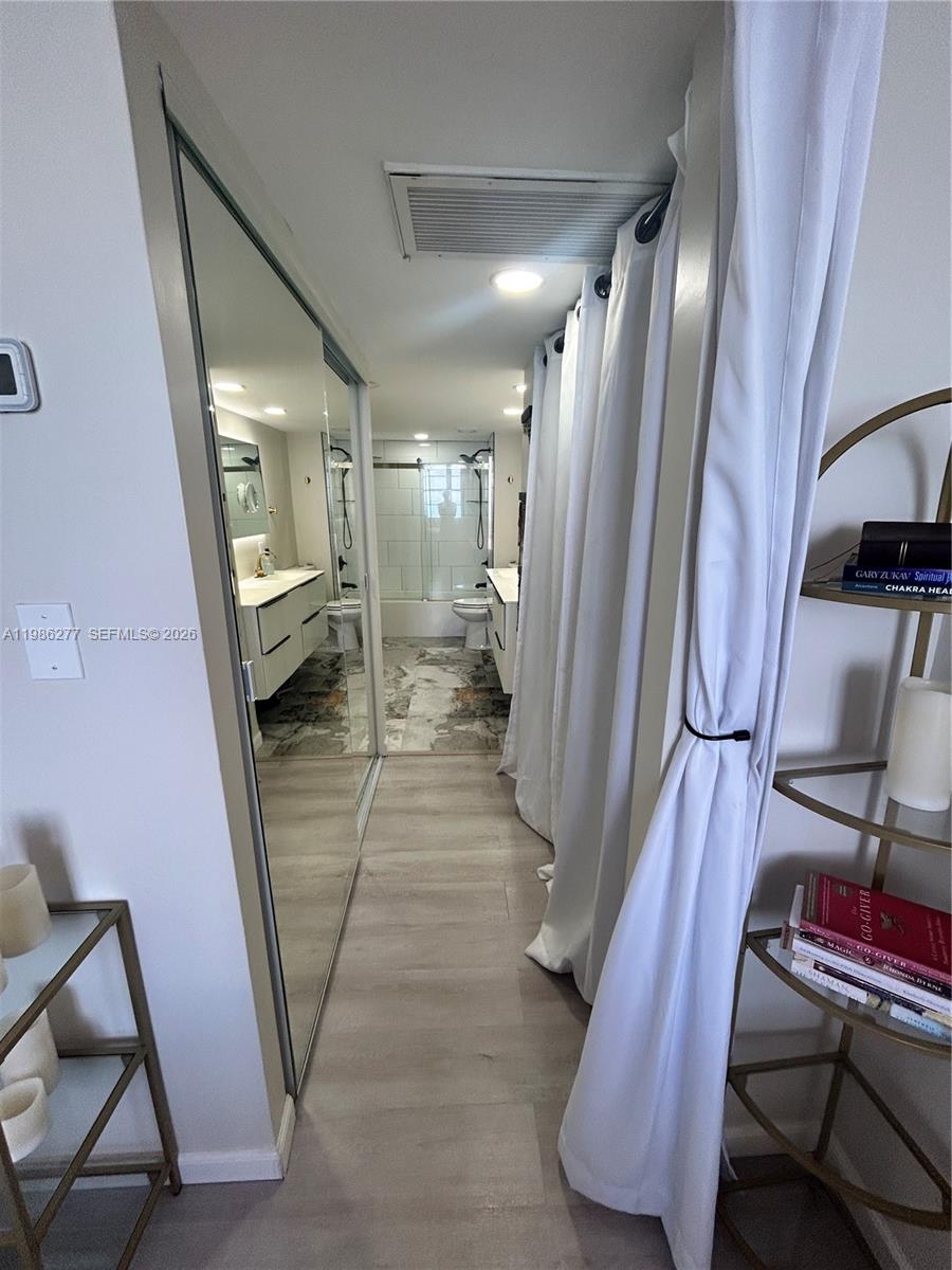 6450 Collins Ave #903 Miami Beach, FL 33141