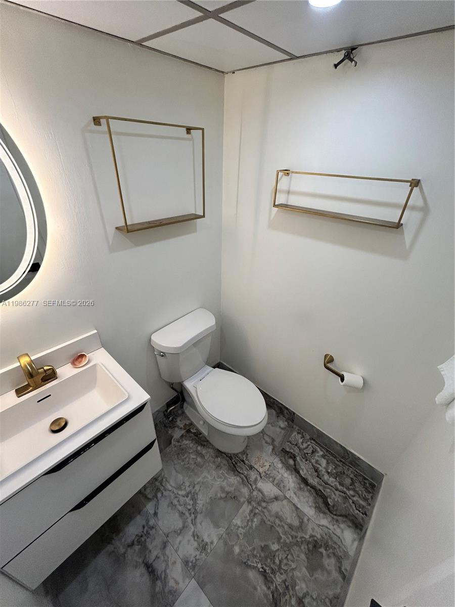 6450 Collins Ave #903 Miami Beach, FL 33141