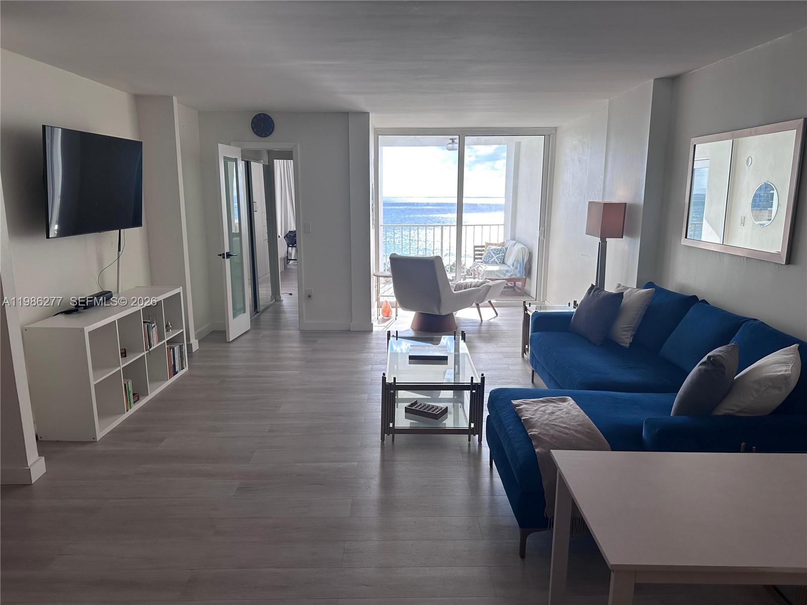 6450 Collins Ave #903 Miami Beach, FL 33141