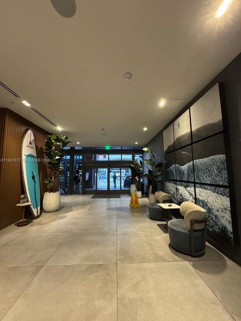 239 SW 9th St #1704 Miami, FL 33130