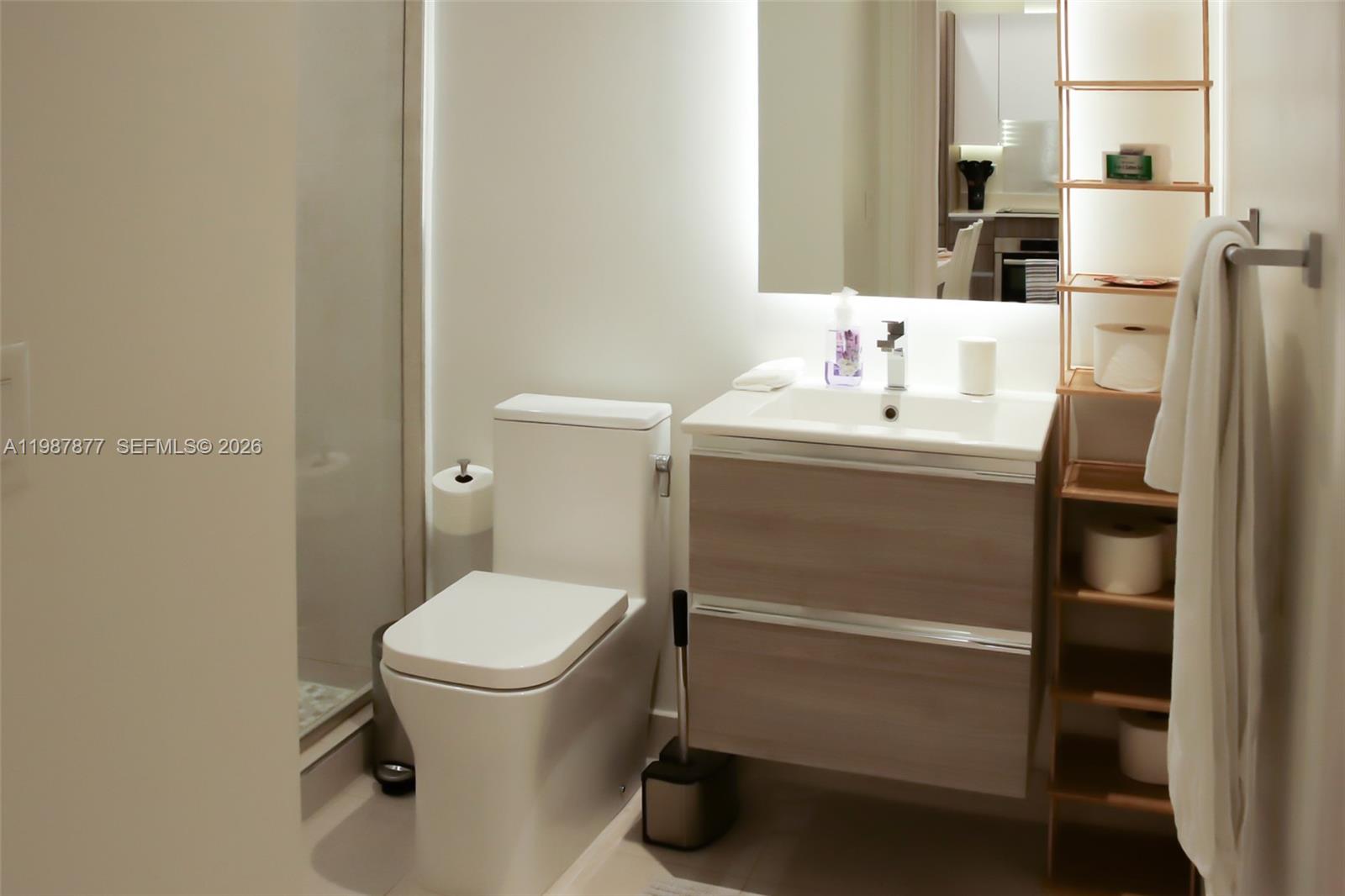 239 SW 9th St #1704 Miami, FL 33130