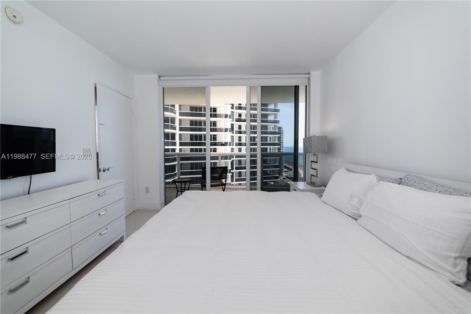 image Beach Club 218