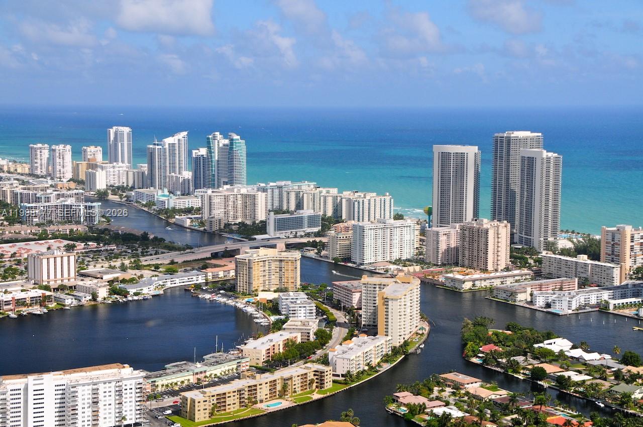 image Beach Club 232