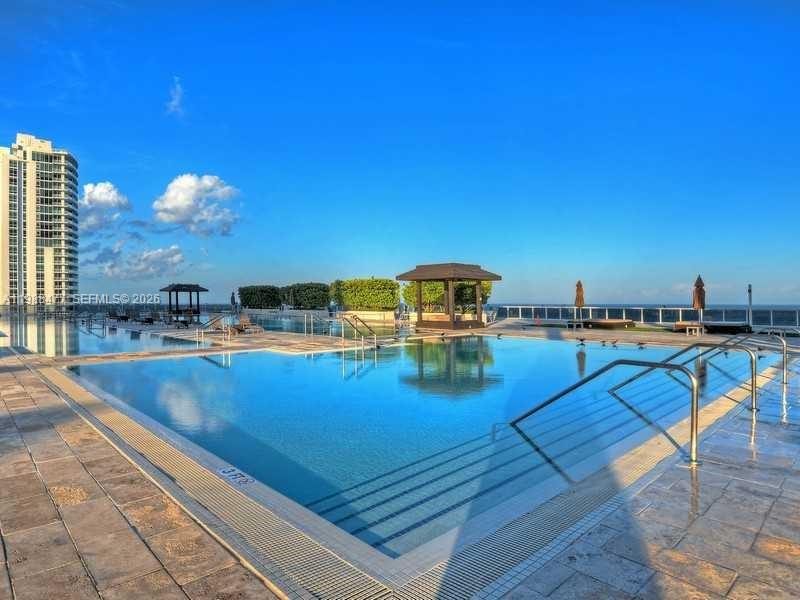 image Beach Club 235