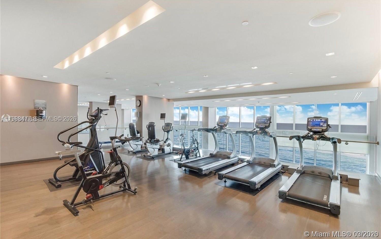 image Beach Club 241