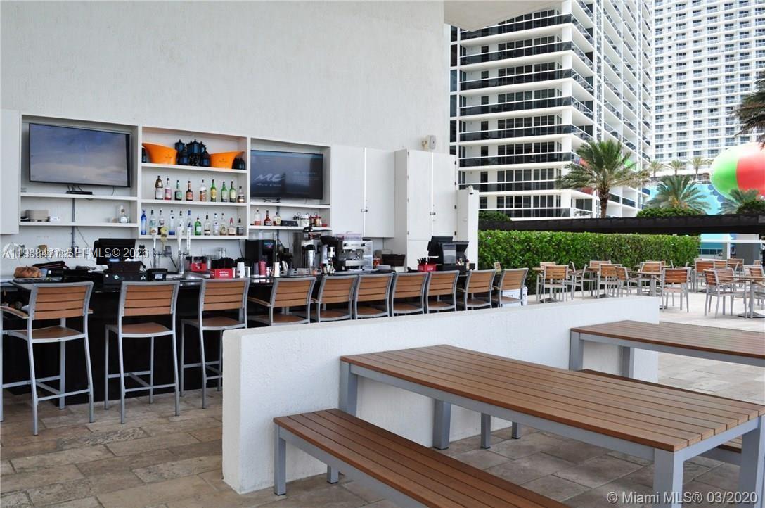 image Beach Club 244