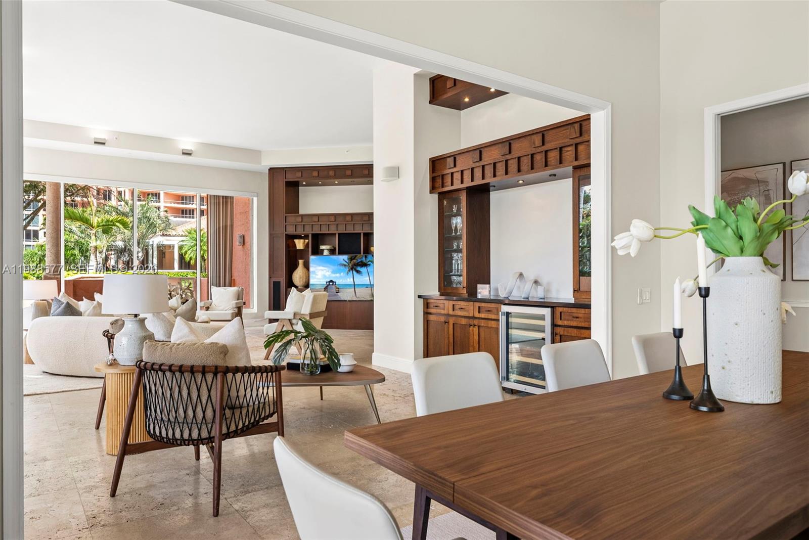 10 Edgewater Dr #Lanai South Coral Gables, FL 33133