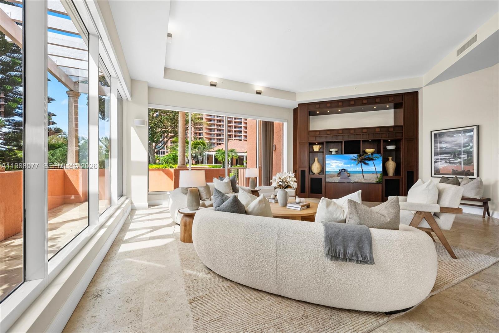 10 Edgewater Dr #Lanai South Coral Gables, FL 33133