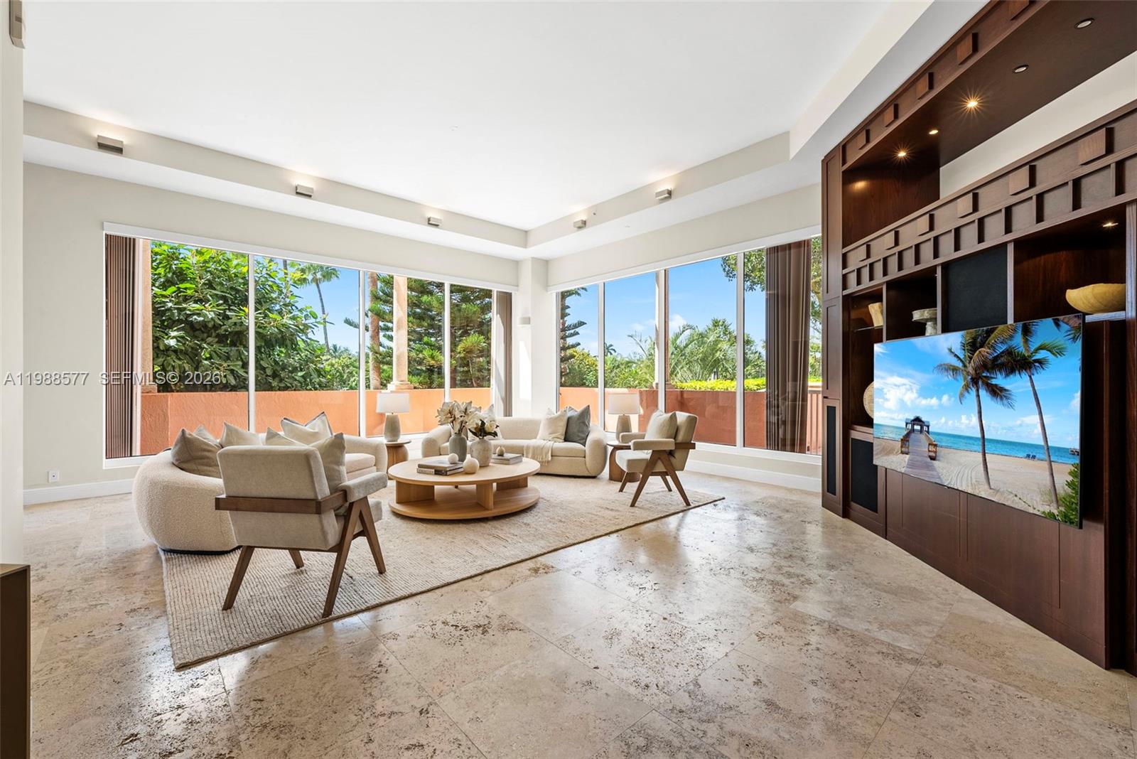 10 Edgewater Dr #Lanai South Coral Gables, FL 33133