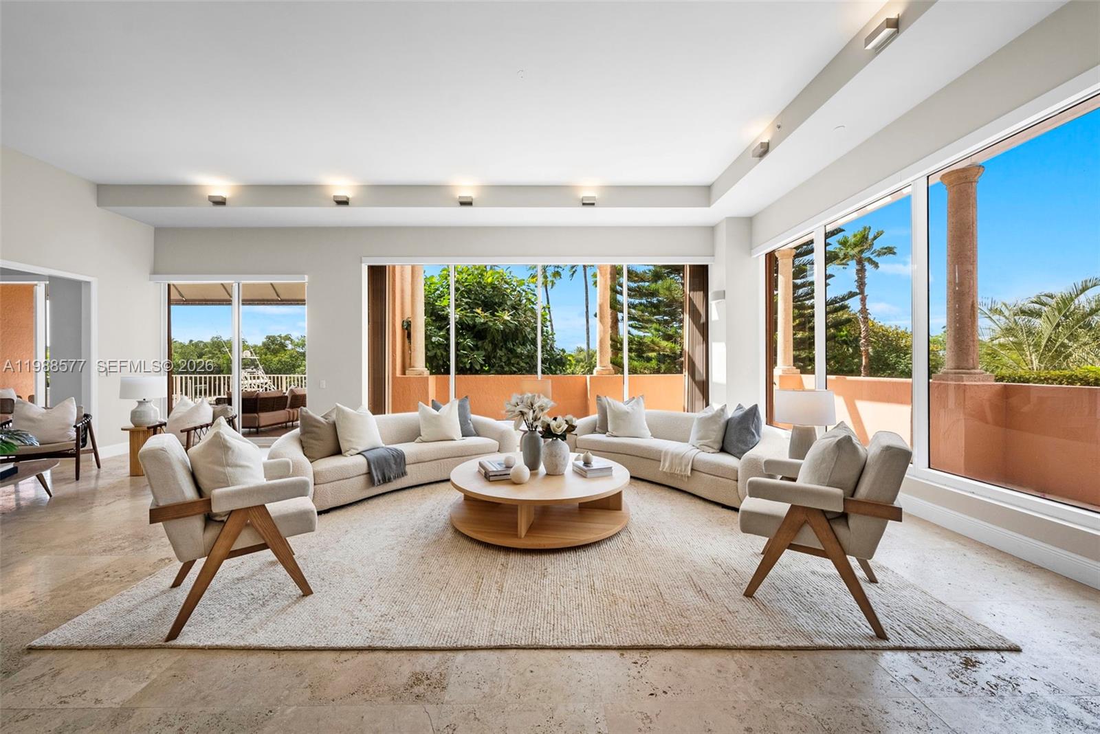 10 Edgewater Dr #Lanai South Coral Gables, FL 33133