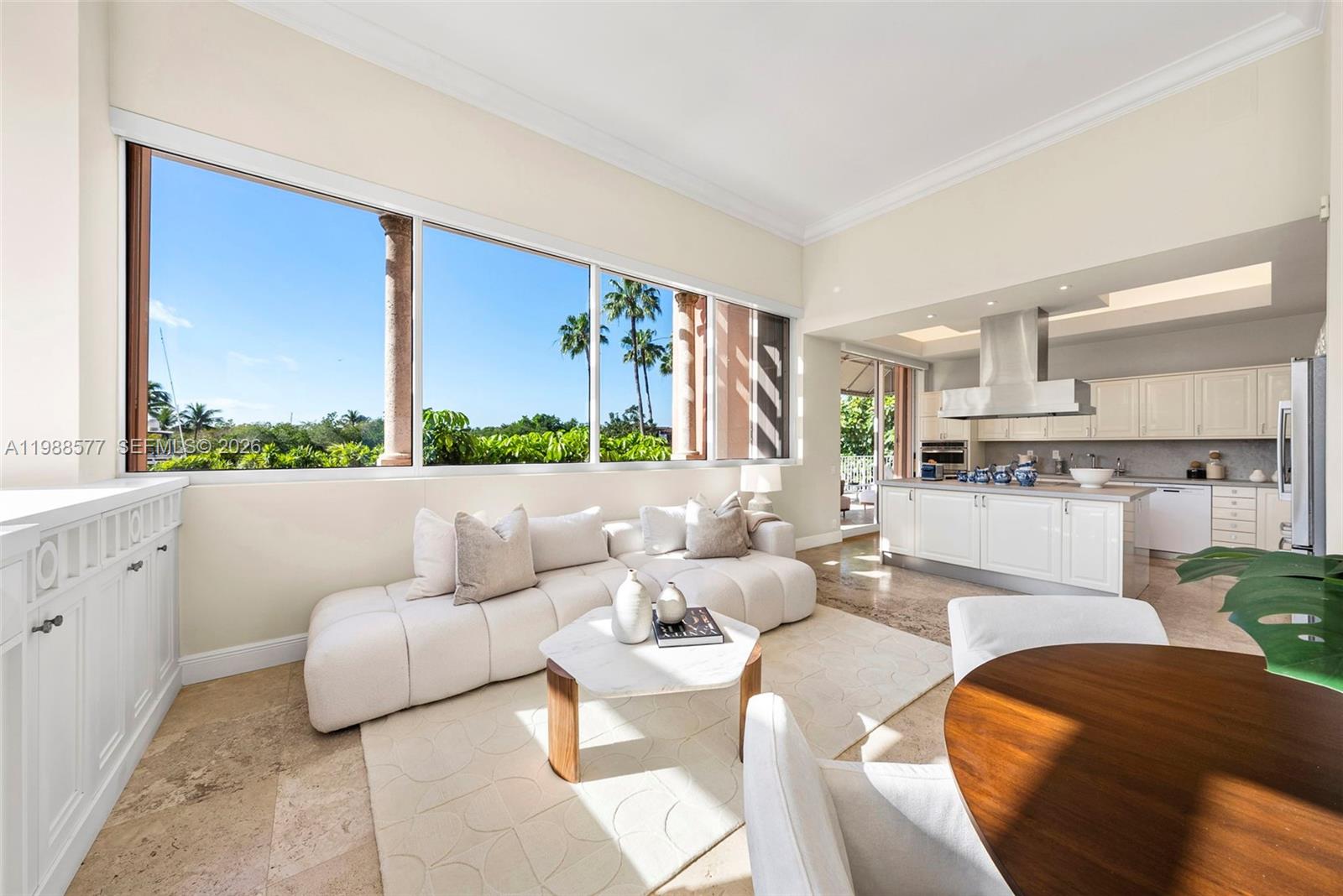 10 Edgewater Dr #Lanai South Coral Gables, FL 33133