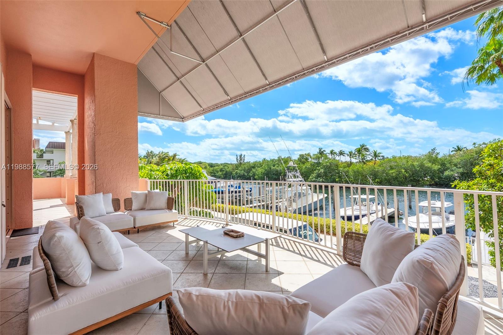 10 Edgewater Dr #Lanai South Coral Gables, FL 33133