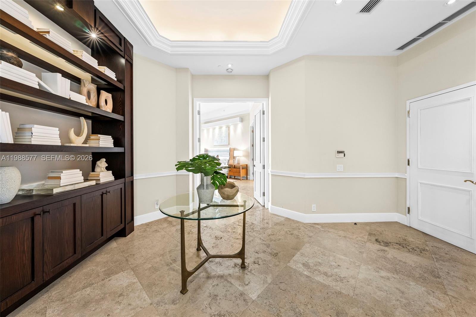 10 Edgewater Dr #Lanai South Coral Gables, FL 33133