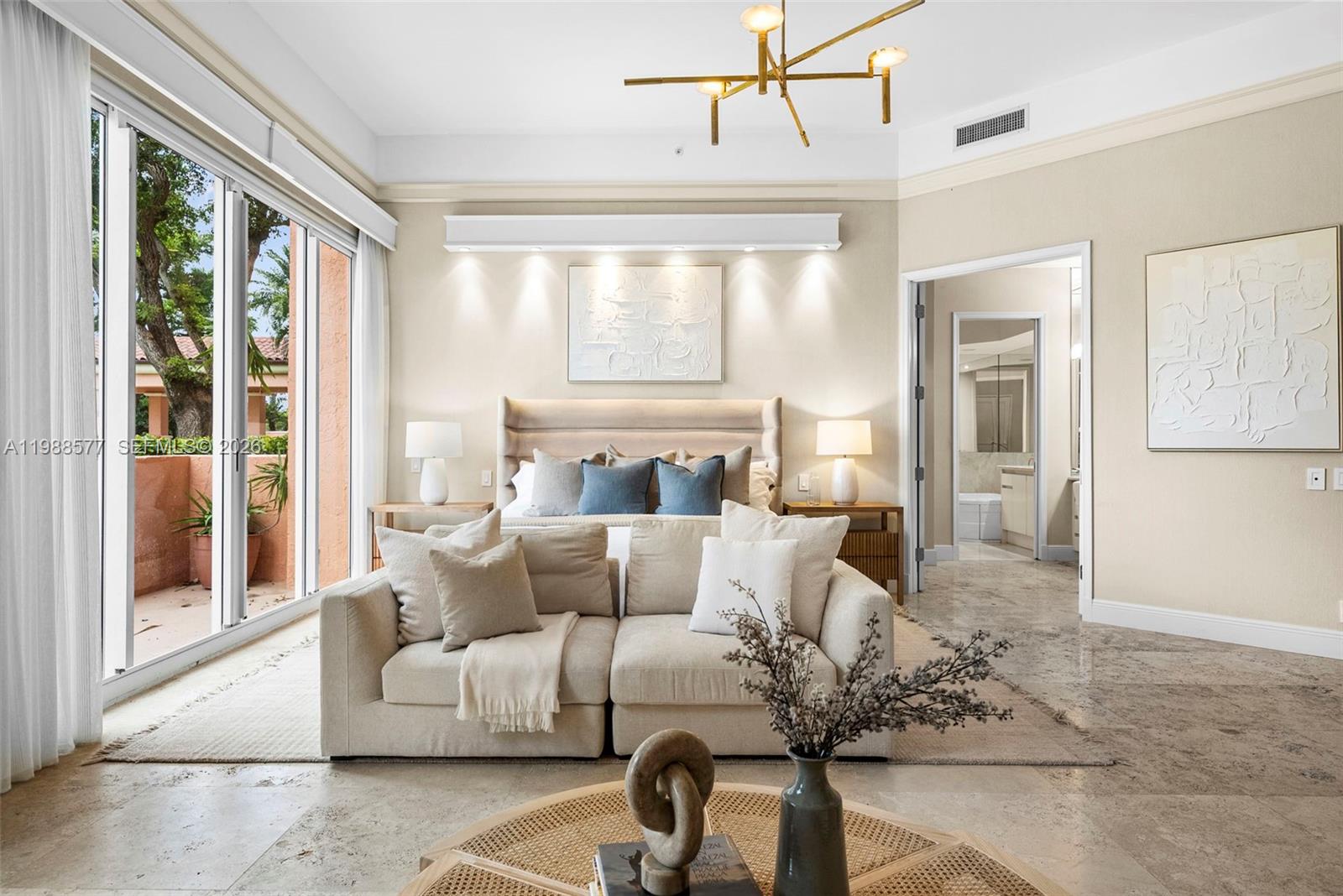 10 Edgewater Dr #Lanai South Coral Gables, FL 33133