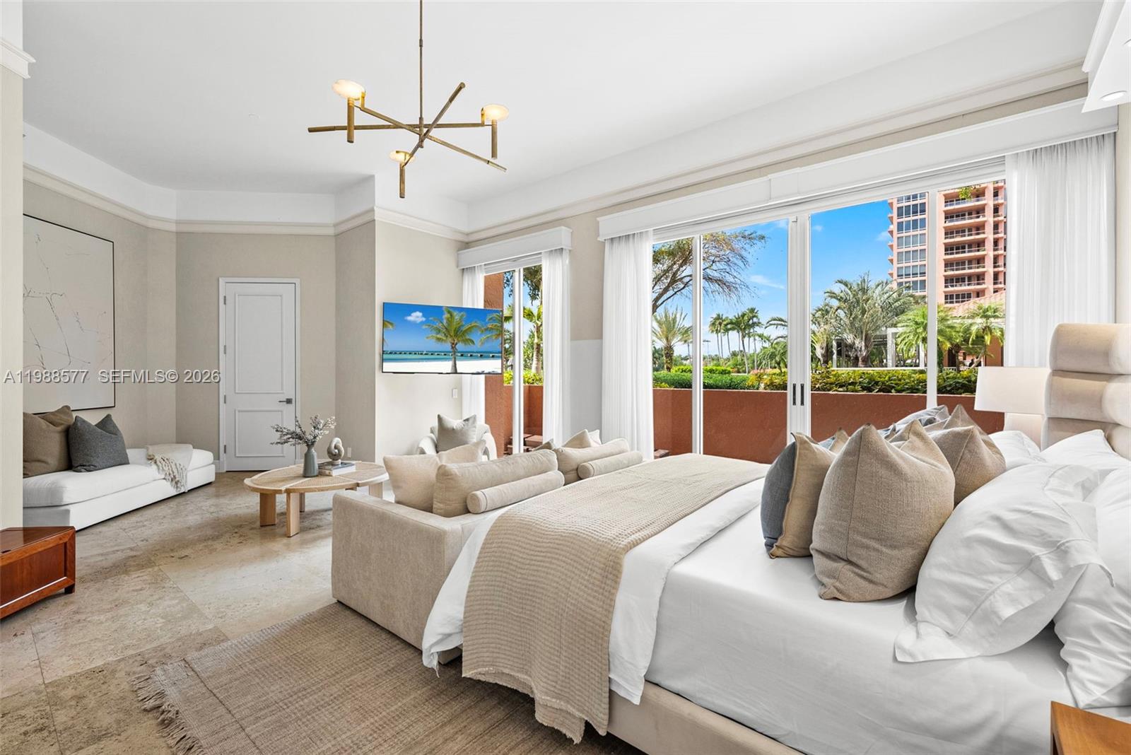 10 Edgewater Dr #Lanai South Coral Gables, FL 33133