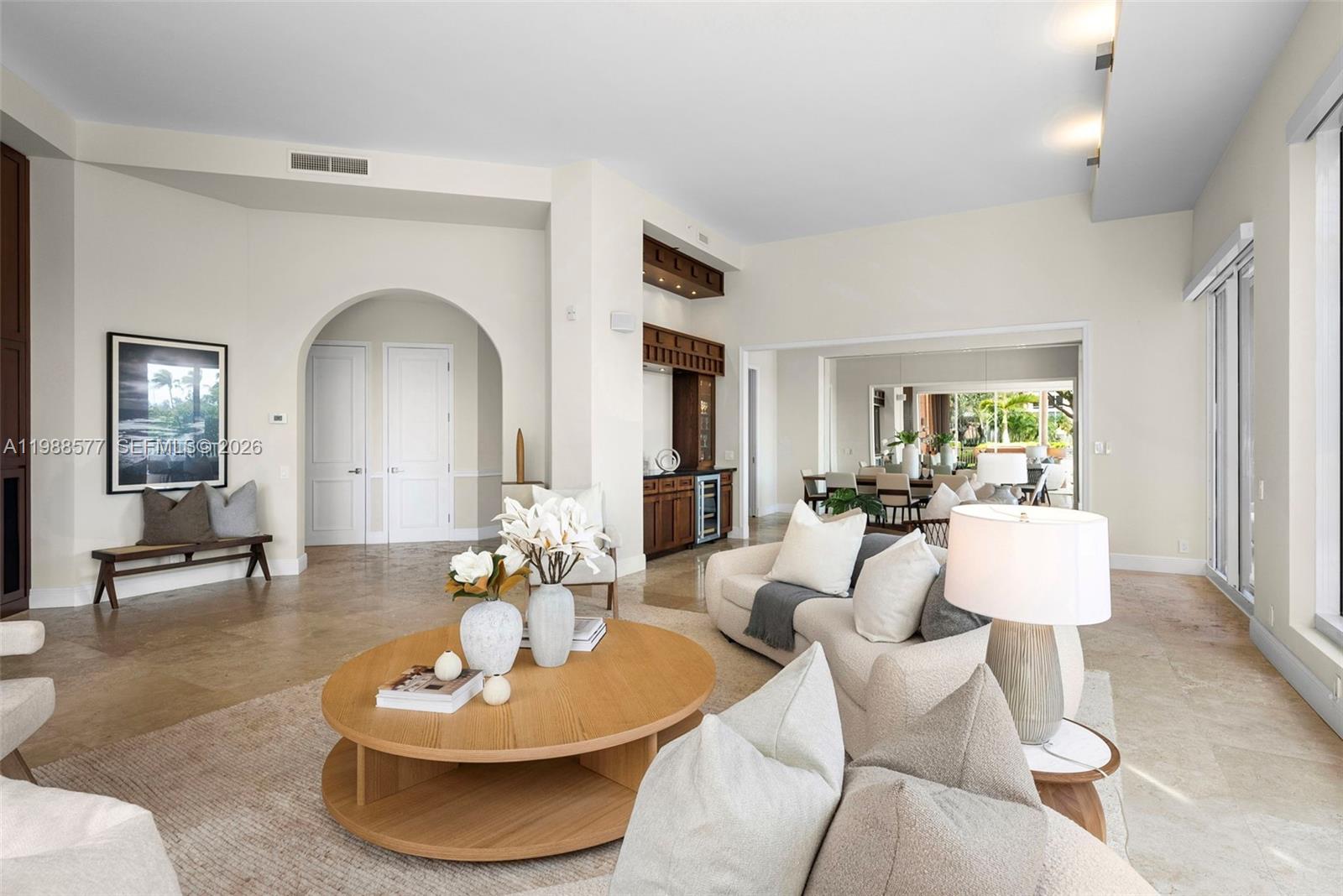 10 Edgewater Dr #Lanai South Coral Gables, FL 33133