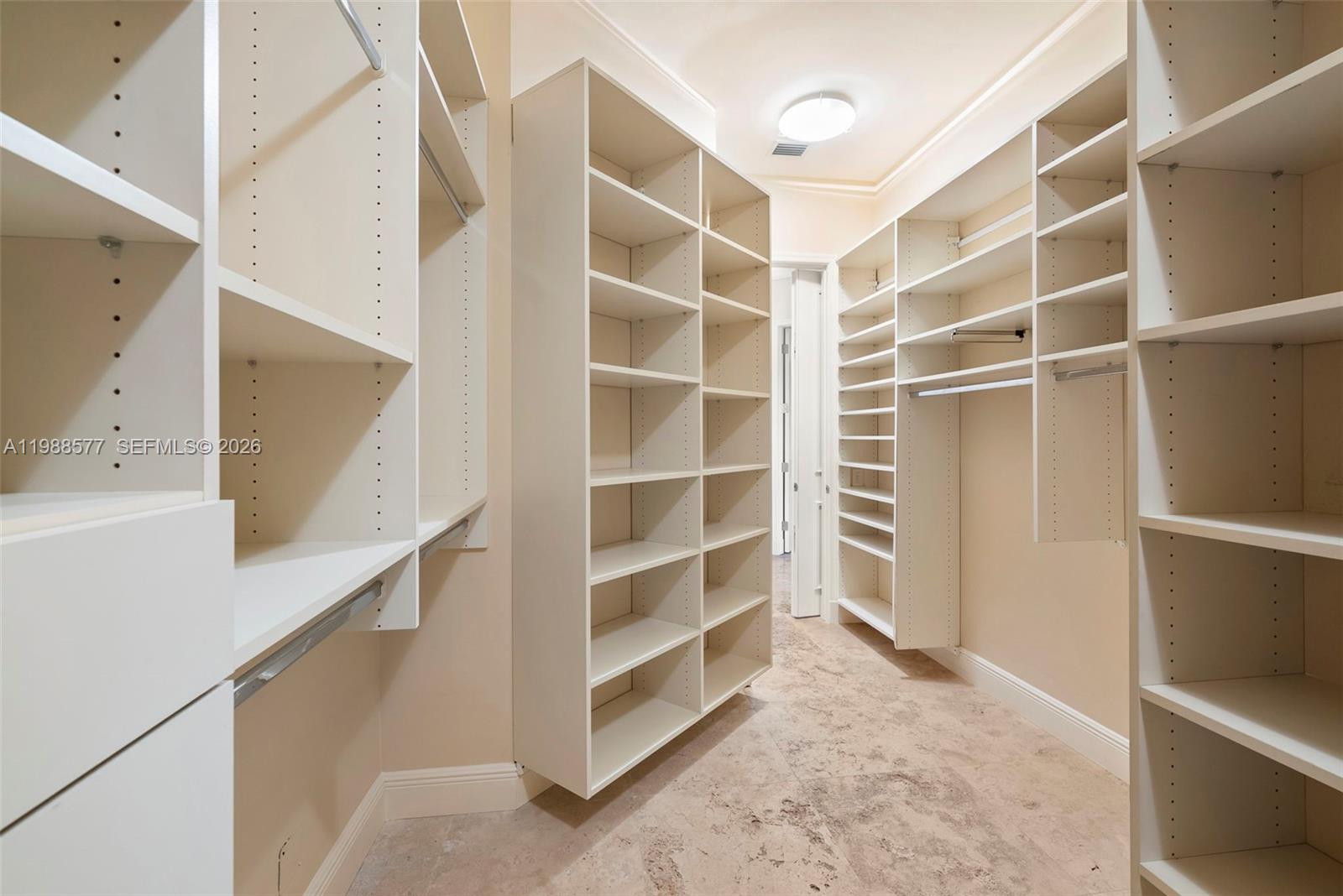 10 Edgewater Dr #Lanai South Coral Gables, FL 33133