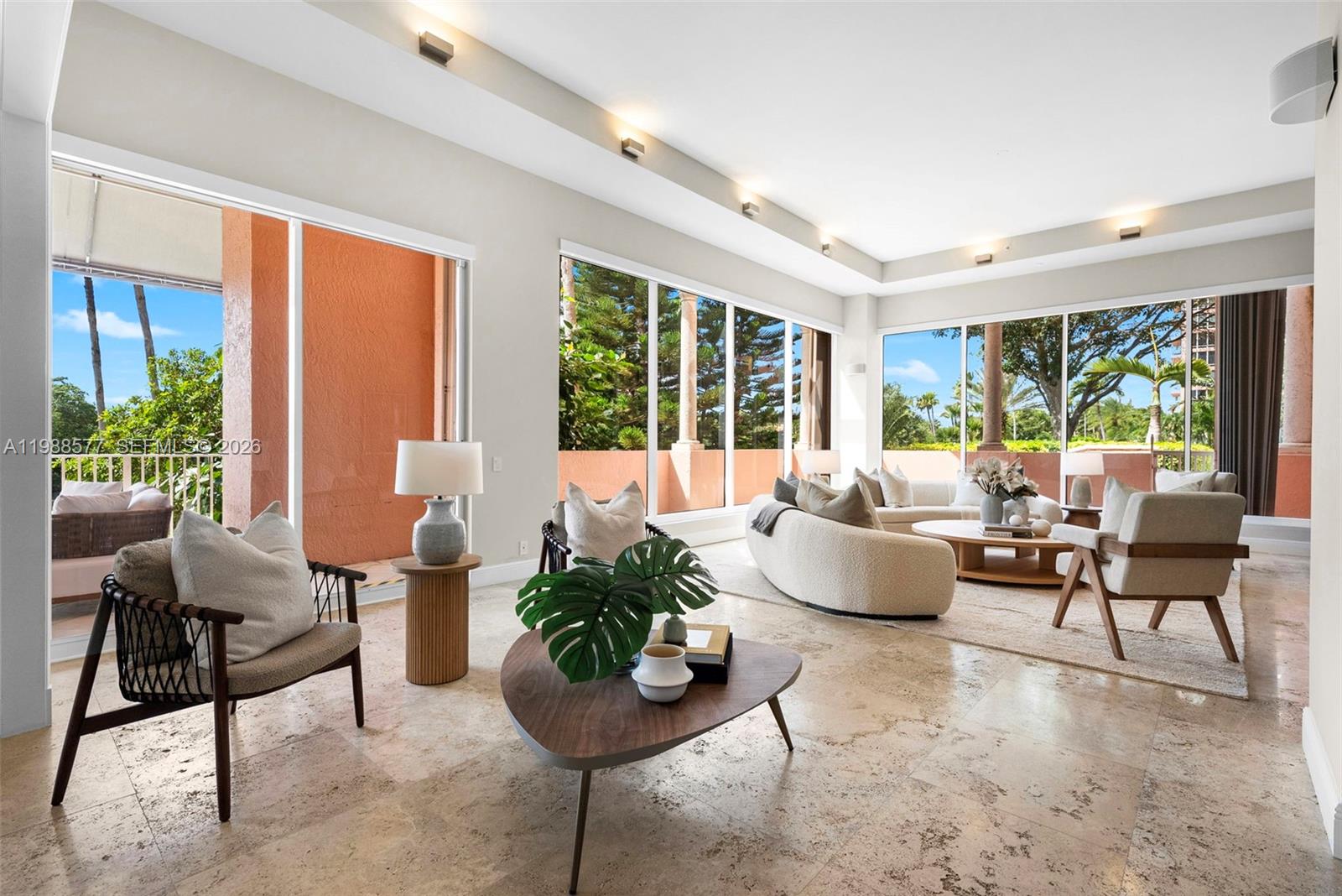 10 Edgewater Dr #Lanai South Coral Gables, FL 33133