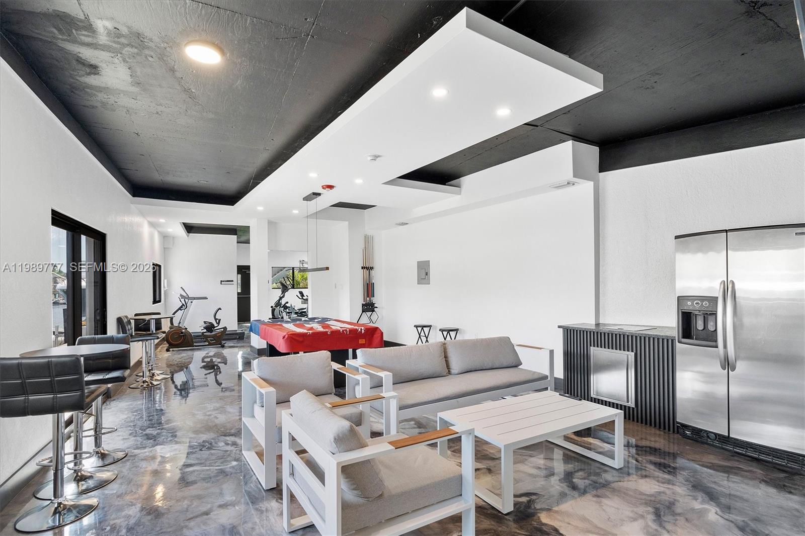 4000 NE 168th St #113B North Miami Beach, FL 33160