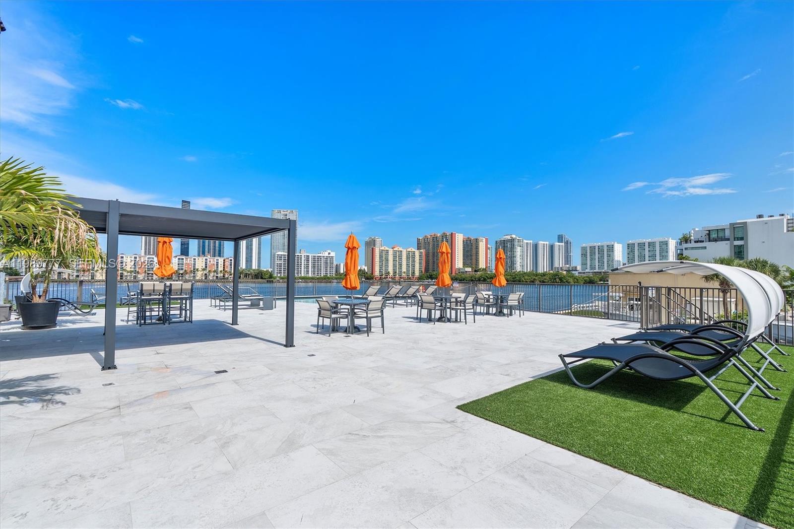 4000 NE 168th St #113B North Miami Beach, FL 33160