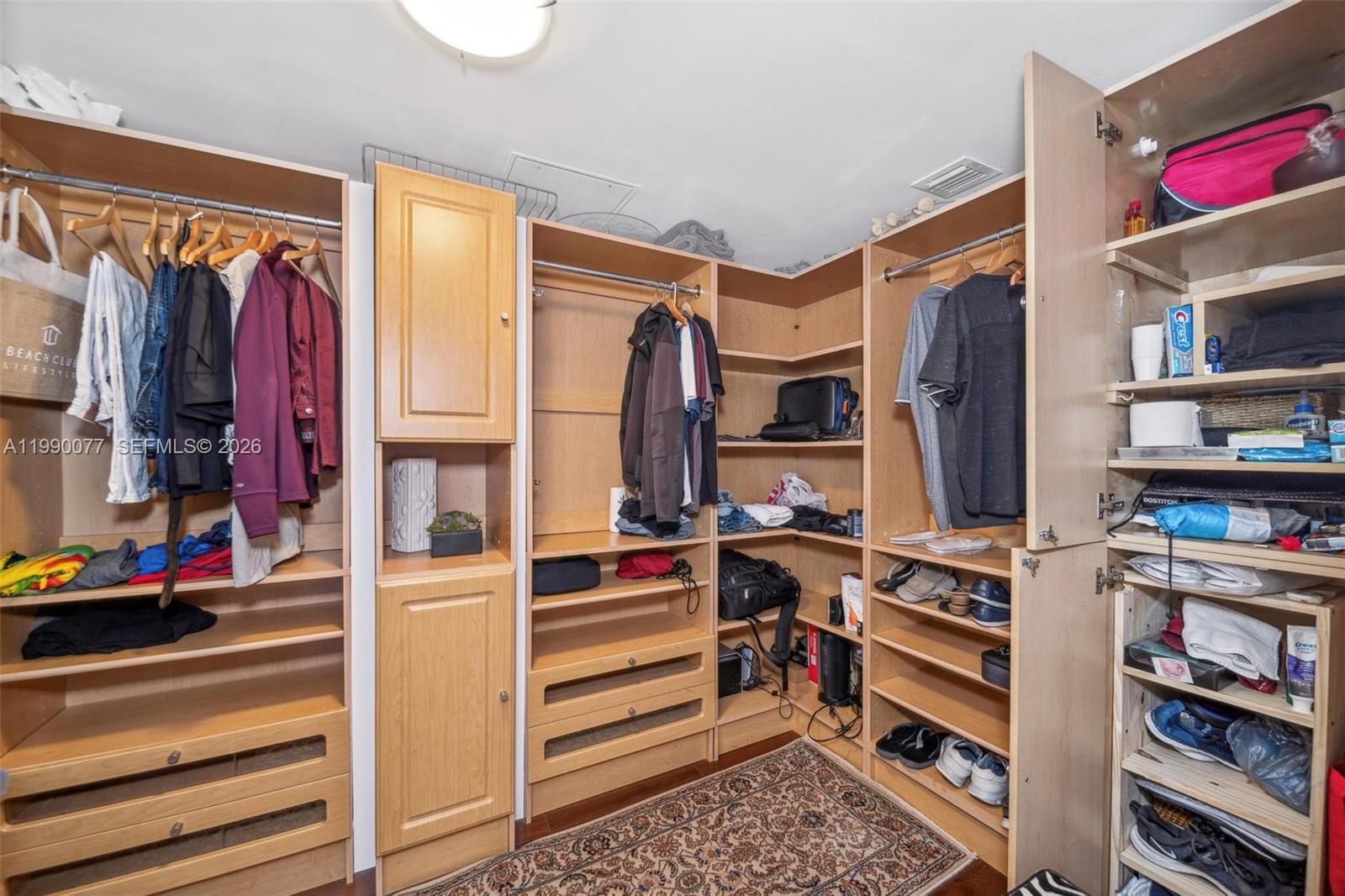 image Beach Club 218